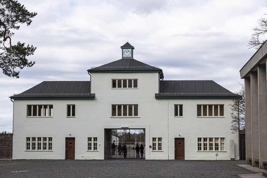 From Berlin: Sachsenhausen Concentration Camp Day Trip - Entering Sachsenhausen Through the Main Gate
