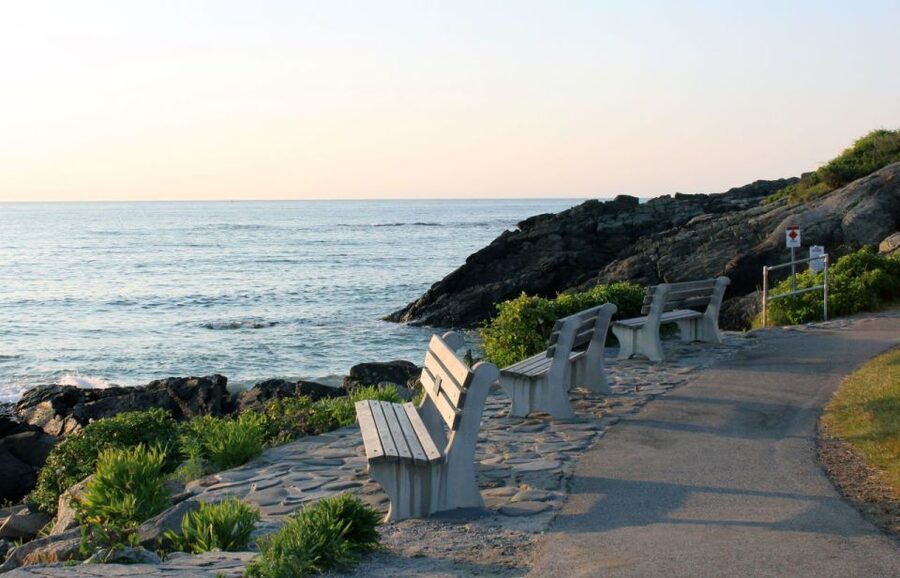 From Boston: Kennebunkport Day Trip & Optional Trolley Tour - Nubble Light and Cape Neddick’s rocky edge