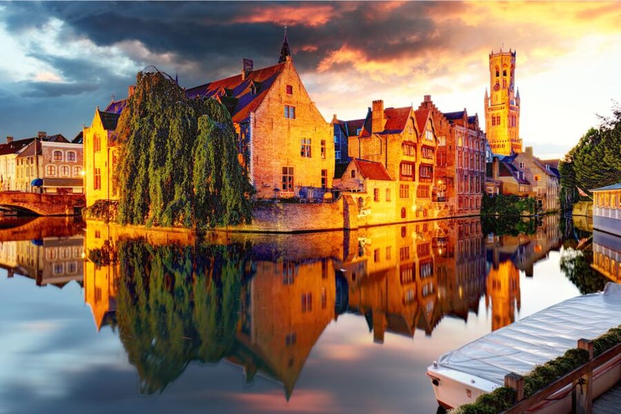 From Brussels: Bruges Day Trip with Boat Tour Option (ENG) - Walplein, Stoofstraat, and St. John’s Hospital