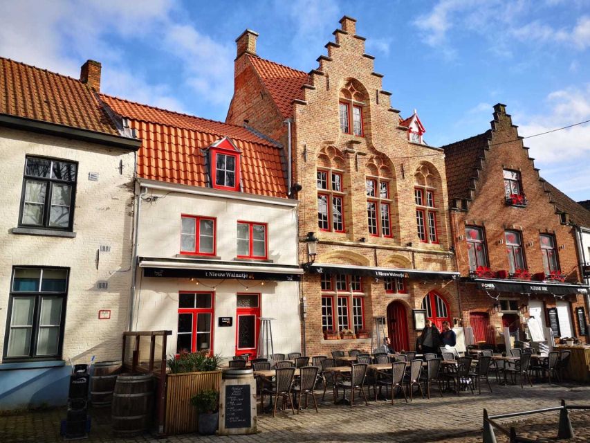 From Brussels: Bruges Day Trip with Boat Tour Option (ES) - Four hours to eat, wander, and take the boat