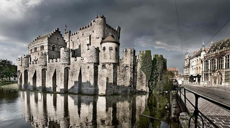 From Brussels: Day Trip to Ghent with Atomium - Churches, Guild Buildings, and the Graslei Waterfront