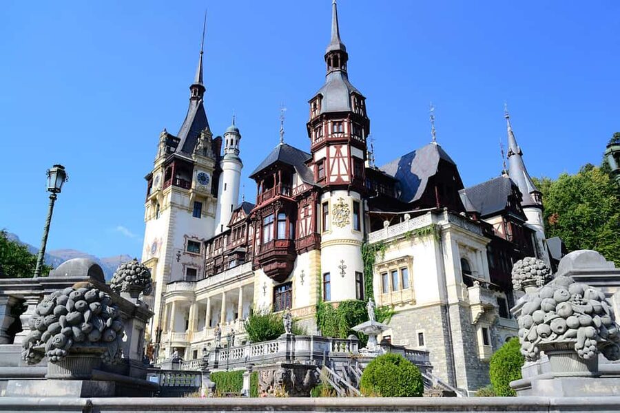 From Bucharest: Castles, Carpathians, and Brașov Day Trip - Peleș Castle and the royal world of Sinaia