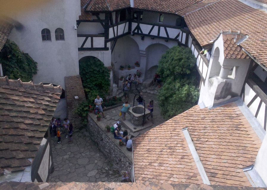 From Bucharest: Day Trip to Dracula and Peles Castle - Why the Prahova Valley drive matters