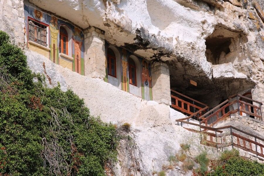 From Bucharest: Small Group Day Trip to Medieval Bulgaria - Ivanovo’s rock-hewn churches and medieval paintings