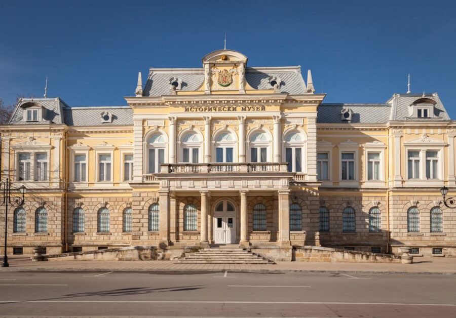 From Bucharest: Small Group Day Trip to Medieval Bulgaria - Samovodene Artisans Street and living craft traditions