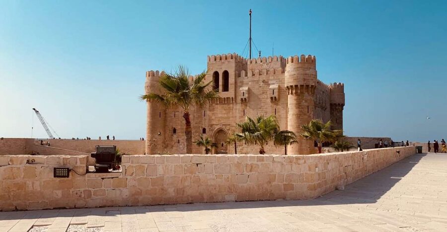From Cairo: Private Luxurious Day Trip to Alexandria - How much guiding will you receive?