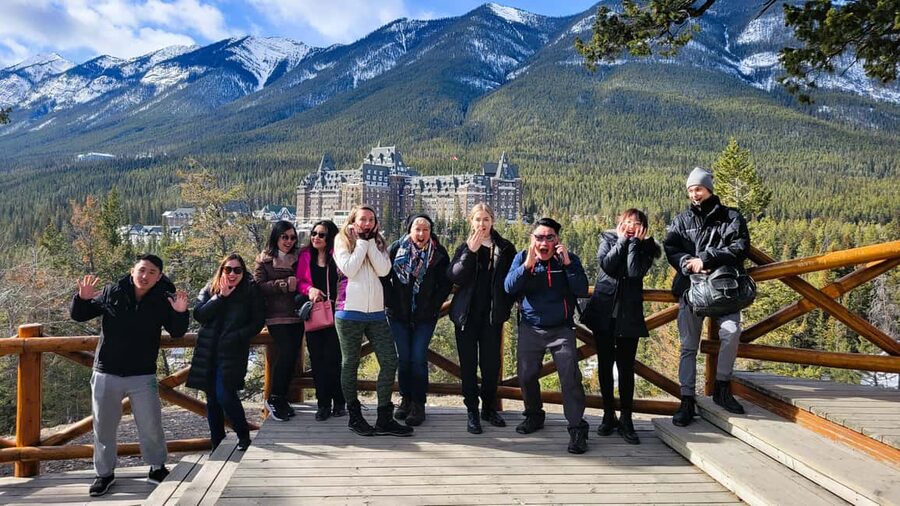 From Calgary/Canmore: Banff National Park Premium Day Trip - Two Jack Lake and Lake Minnewanka