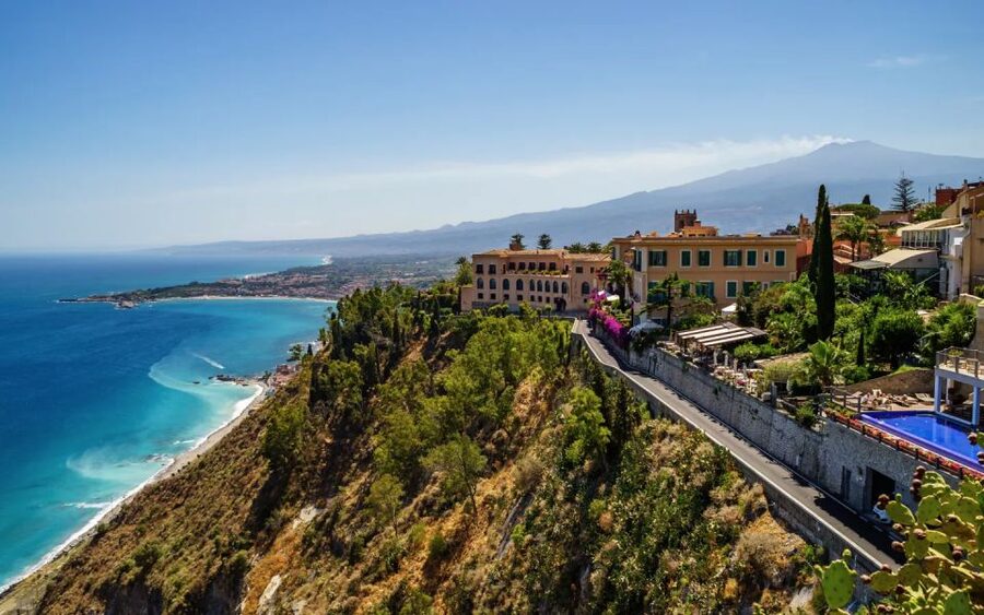 From Cefalù: Day Trip to Mount Etna and Taormina - Why pair Etna with Taormina?