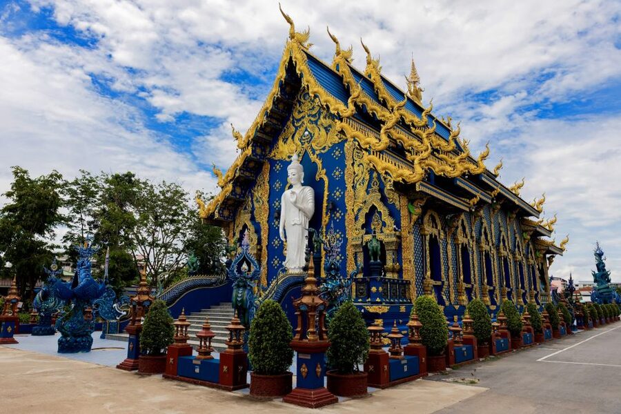 From Chiang Mai: Chiang Rai's Temples Exploration Day Trip - Lunch, breaks, and the pace of the day