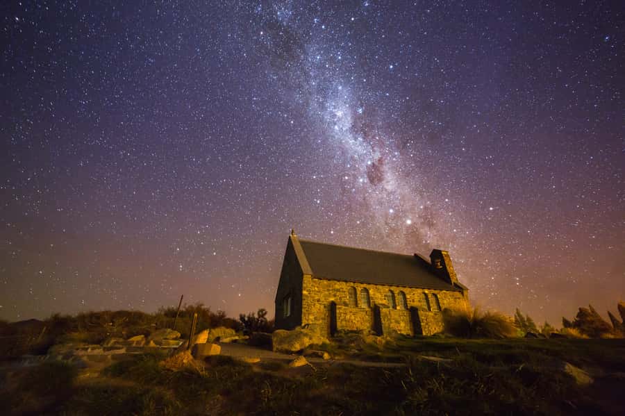 From Christchurch: Queenstown via Tekapo & Mt Cook Day Trip - Lake Pukaki and the changing water