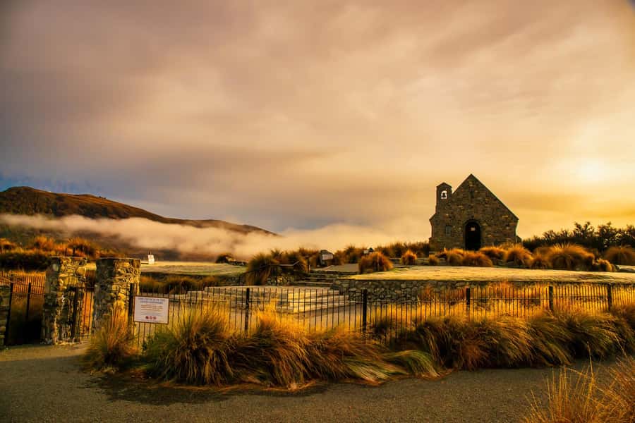 From Christchurch: Queenstown via Tekapo & Mt Cook Day Trip - Lindis Pass and the road to Queenstown
