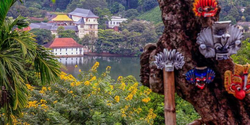 From Colombo: Kandy Full-Day Trip - Kadugannawa views and the famous tunnel