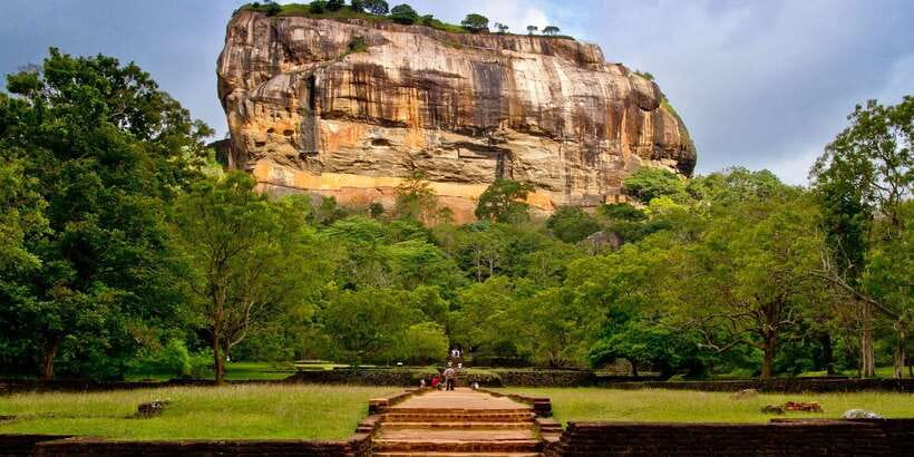 From Colombo: Sigiriya and Dambulla Day Trip with Safari - The guides make a real difference