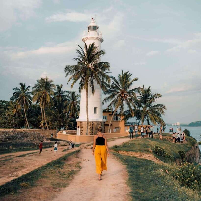From Colombo to Galle Fort and Jungle Beach Day Trip - Kalutara Temple and the start of the coastal road