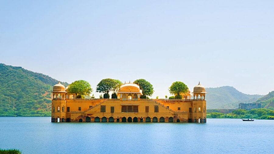 From Delhi: Jaipur Day Trip by Fast Train or Private Car - Jal Mahal and Panna Meena Ka Kund