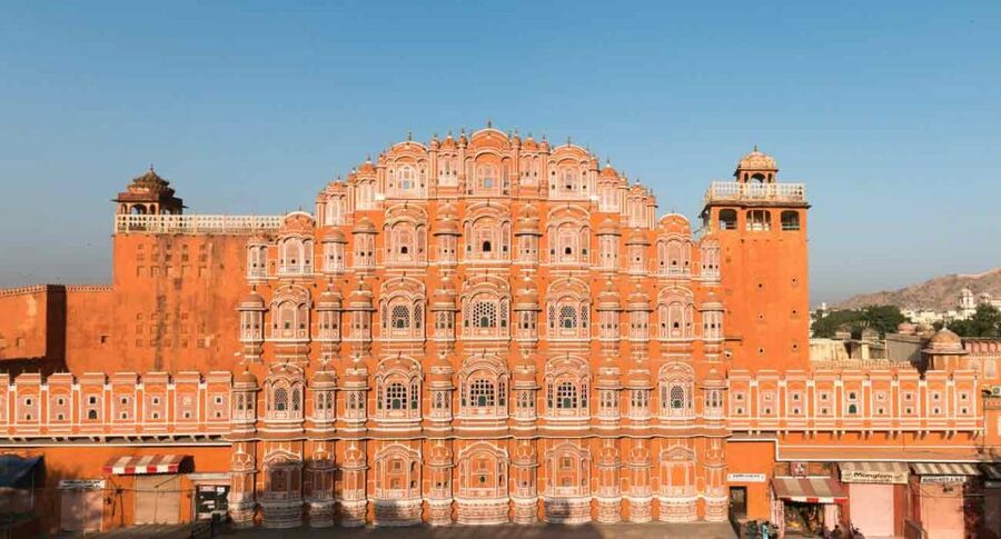 From Delhi: Jaipur Day Trip by Fast Train or Private Car - Jantar Mantar rewards patient attention