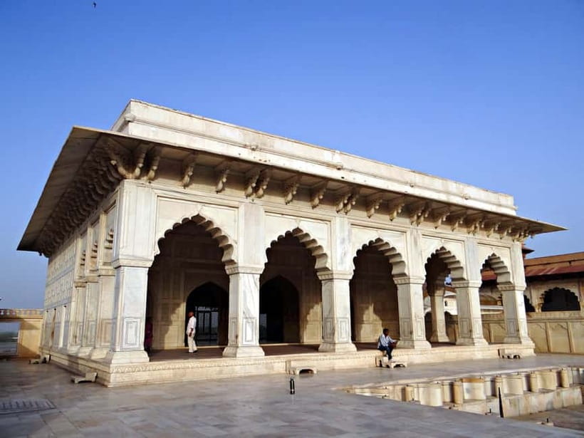 From Delhi: Taj Mahal & Agra Tour with Lunch at Marriott - Choosing between a standard start and sunrise at the Taj Mahal