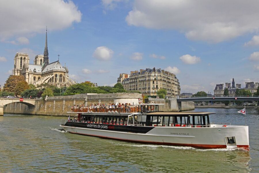From Disneyland Paris: Paris Day Trip and Sightseeing Cruise - Timing, traffic, and the return to Disneyland