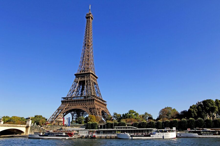 From Disneyland Paris: Paris Day Trip and Sightseeing Cruise - Leaving Disneyland Paris by coach