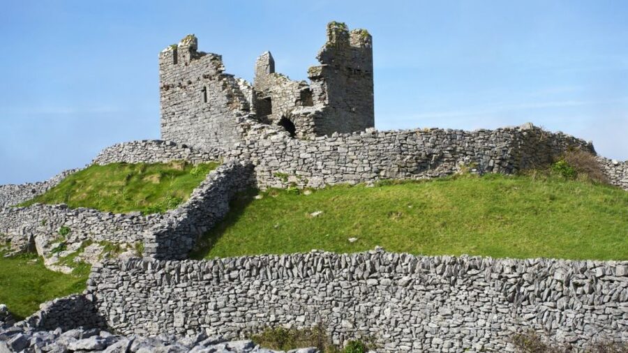 From Doolin: Day Trip to Inisheer with Bike or Bus Tour - What makes this Inisheer trip worth your time