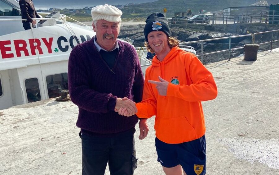 From Doolin: Day Trip to Inisheer with Bike or Bus Tour - Tea, coffee, and scones at the private café
