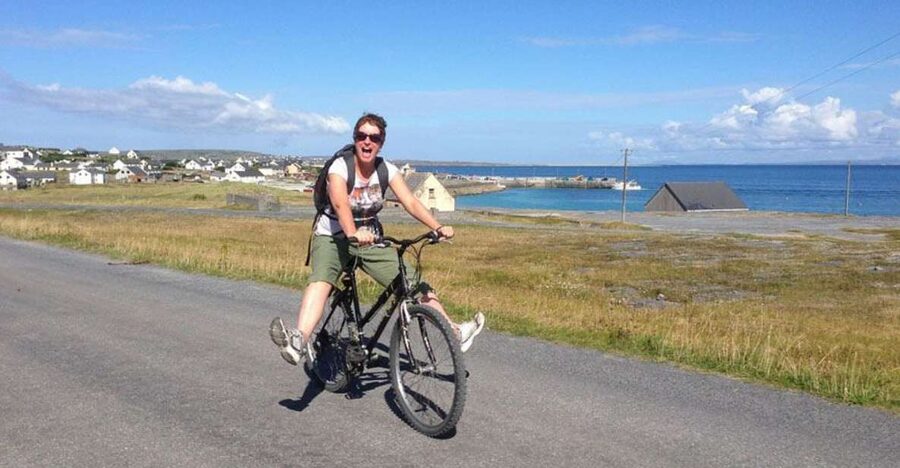 From Doolin: Day Trip to Inisheer with Bike or Bus Tour - First impressions of Inisheer