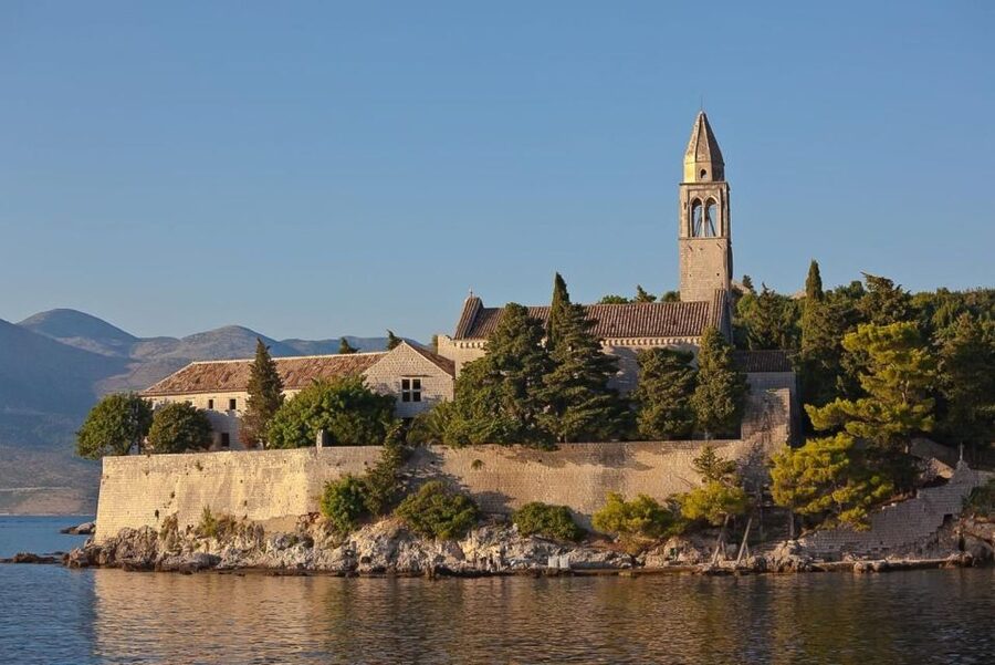 From Dubrovnik: Elaphite Islands Day Trip with Lunch - Lopud is the main event, especially if you want sand