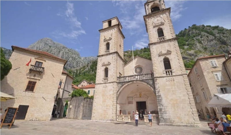 From Dubrovnik: Montenegro Day Trip with Boat Cruise - Who should book this day trip