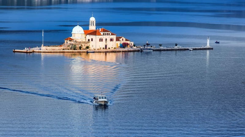 From Dubrovnik: Montenegro Day Trip with Cruise in Kotor Bay - Starting early from Dubrovnik