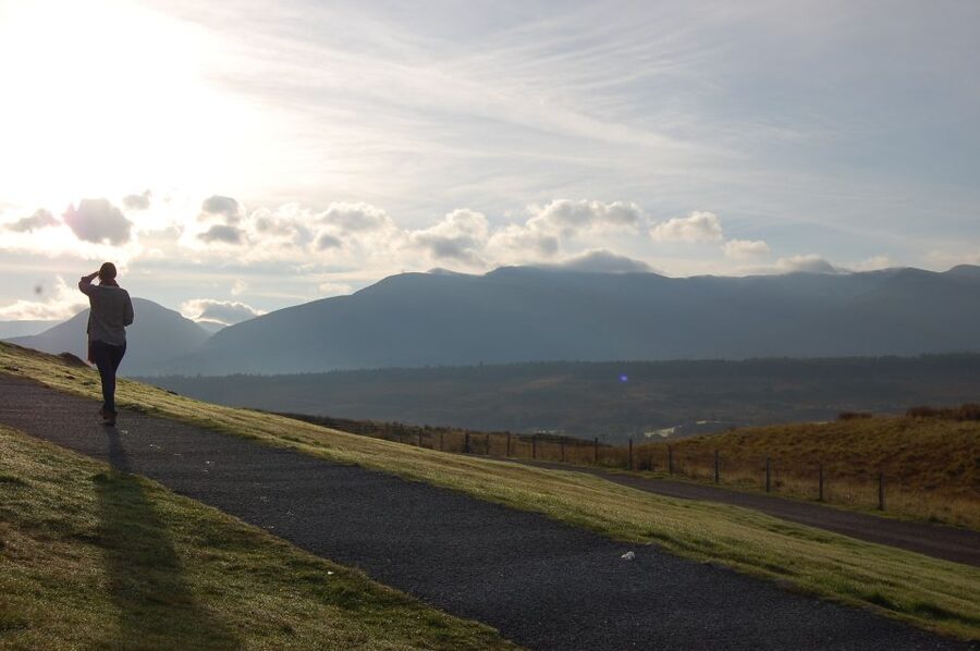 From Edinburgh: Isle of Skye and Hogwarts Express 4-Day Trip - Day one: Edinburgh to Loch Ness through Glen Coe