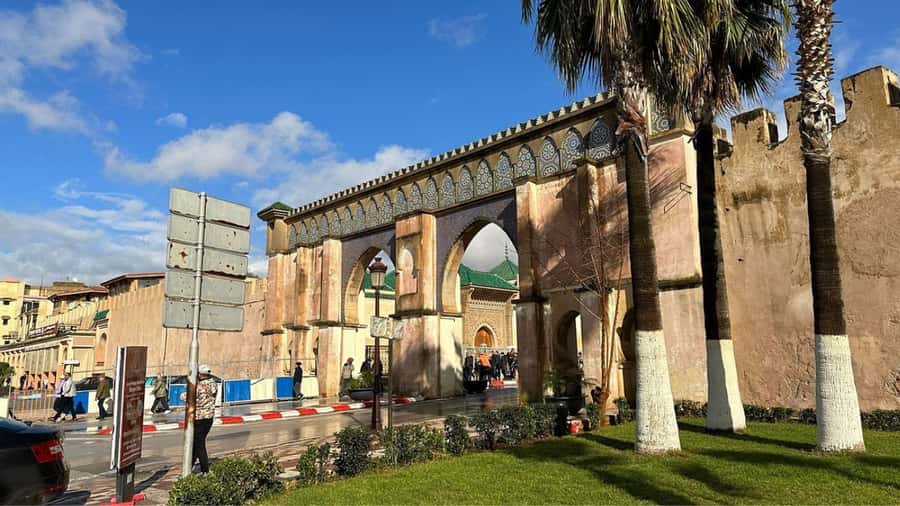 From Fez: Meknes, Volubilis and Moulay Idriss Day Trip - A short look at Moulay Idriss Zerhoun
