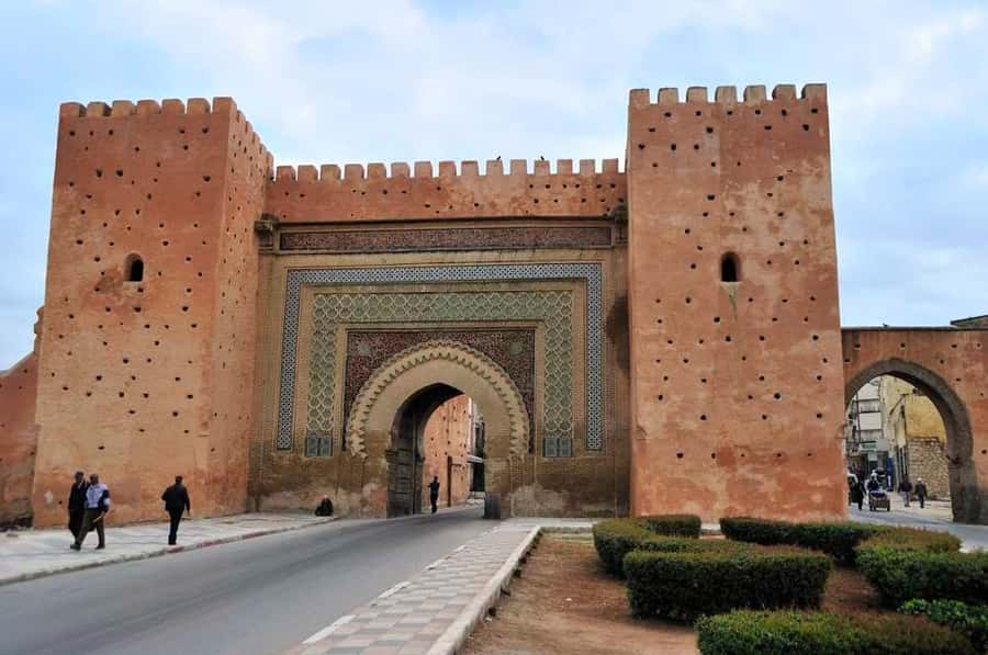 From Fez: Meknes, Volubilis and Moulay Idriss Day Trip - Guides, languages, and the human side of the day