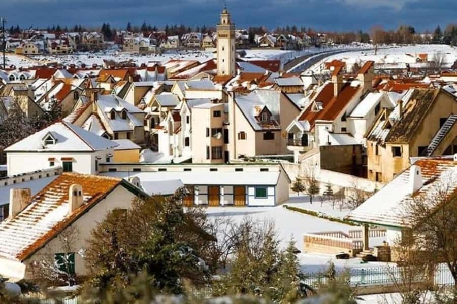 From Fez: Middle Atlas Ifran and Forest of Monkeys Day Trip - From Fez to the cool Middle Atlas
