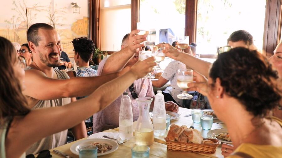 From Florence: Cinque Terre Day Trip with Optional Lunch - Who Will Get the Most From This Day?