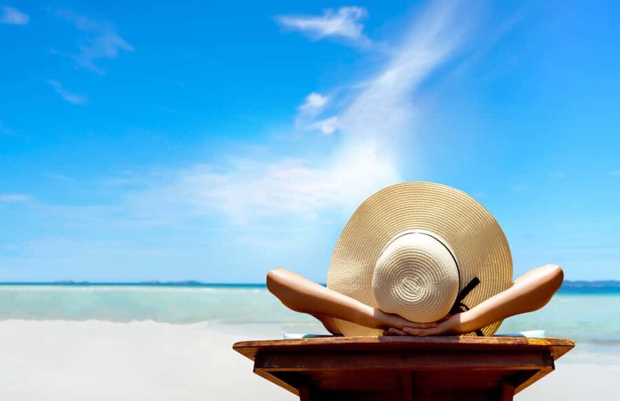 From Fort Lauderdale: Day Trip to Bimini - Choosing between a beach day and Resort World Bimini