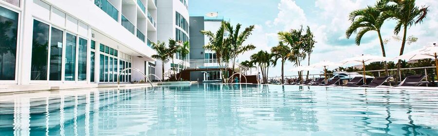 From Fort Lauderdale: Day Trip to Bimini - Food, shopping, and the less polished side of the island