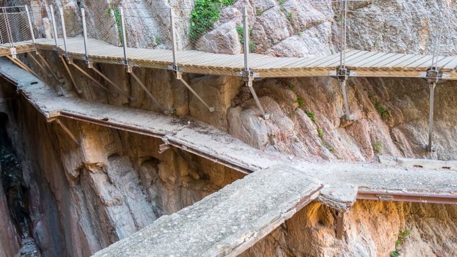 From Fuengirola: Caminito del Rey Guided Day Trip - Why the Caminito del Rey is worth the long day