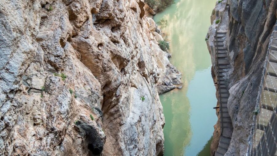 From Fuengirola: Caminito del Rey Guided Day Trip - The transparent viewpoint and the chocolate ladder