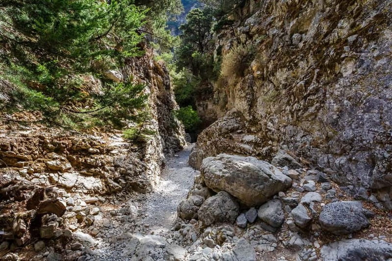 From Georgioupoli: Easy Hiking Day-Trip to Imbros Gorge - Leaving Georgioupoli through the Askifou Mountains