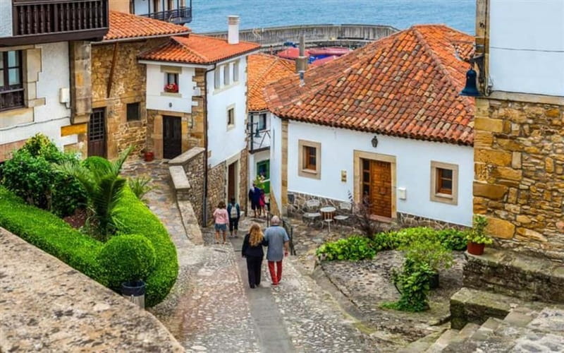 From Gijón: Covadonga, Cangas de Onís, and Lastres Day Trip - Is $48 good value for this route?