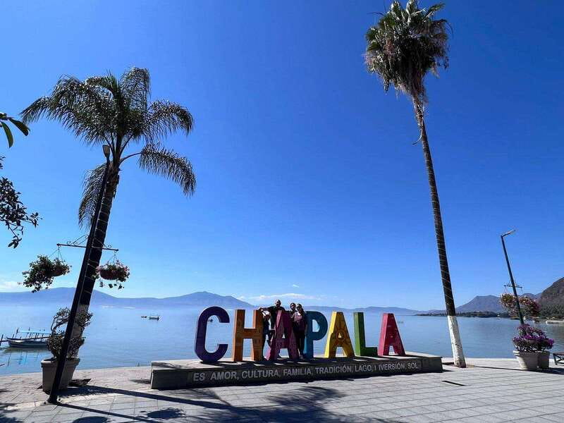 From Guadalajara: Enchanting Lake Chapala & Ajijic Day Trip - A short stop at Los Tres Potrillos