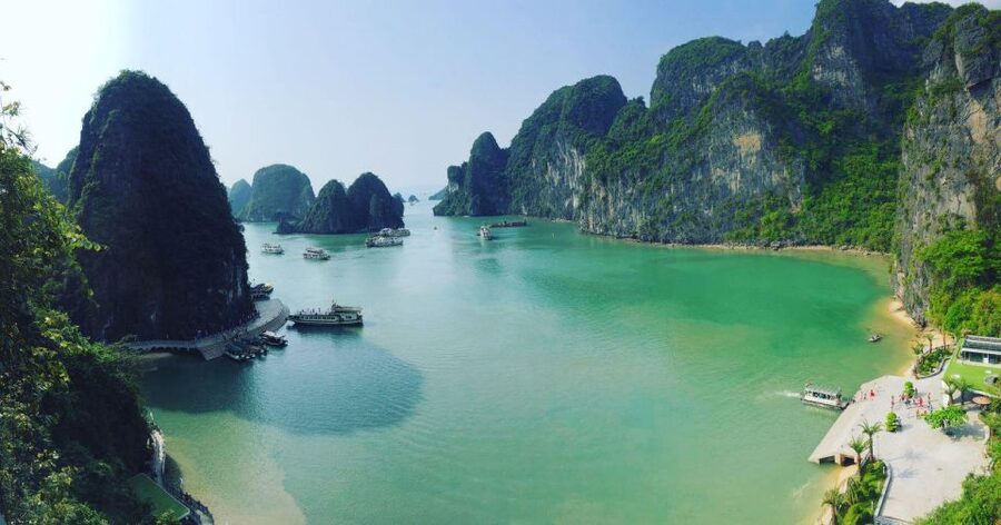 From Hanoi: Halong Bay Day Trip with Lunch and Transfers - Exploring Sung Sot Cave’s huge chambers