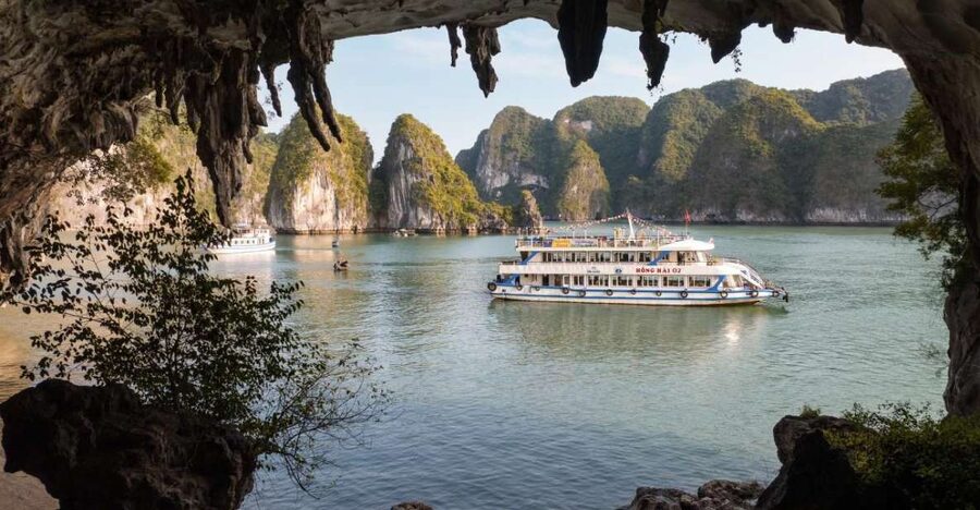 From Hanoi: Halong Bay Deluxe Cruise Day Trip - Key points to know before booking