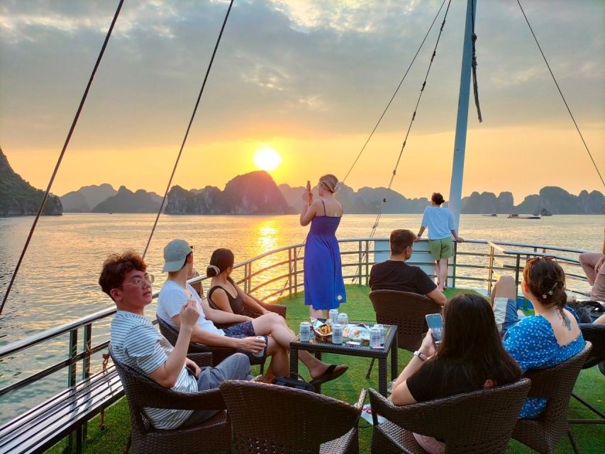 From Hanoi: Halong Bay Deluxe Cruise Day Trip - What the guides add to the day