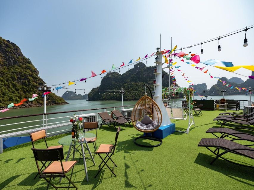 From Hanoi: Halong Bay Deluxe Cruise Day Trip - Luon Cave by kayak or boat