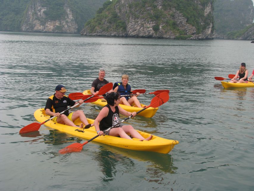 From Hanoi: Halong day trip, Route 2, 6hours, Small group - A cruise schedule that keeps moving