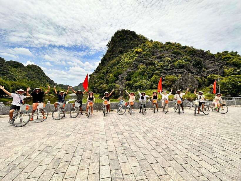 From Hanoi: Ninh Binh, Hoa Lu, Tam Coc, & Mua Cave Day-Trip - Why this Ninh Binh day trip works so well