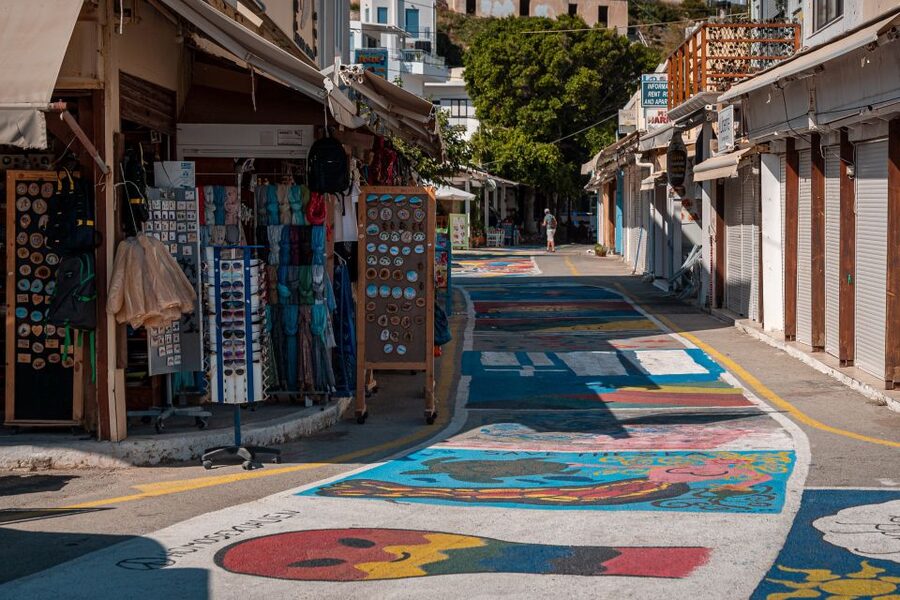 From Heraklion: Day Trip to Matala Hippie Beach and Caves - Guide languages and what to expect on the day