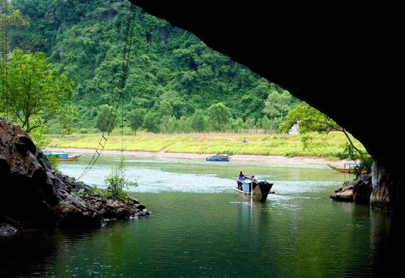 From Hue: Phong Nha Cave & Paradise Cave Full-Day Trip - Lunch in Phong Nha-Ke Bang National Park