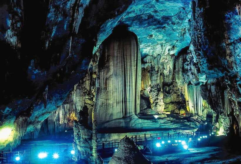 From Hue: Phong Nha Cave & Paradise Cave Full-Day Trip - The guide and group experience